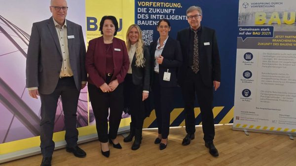 BAU und Betonteile-Branche arbeiten künftig eng zusammen: Michael Bartmann, Gramatiki Satslidis, Cornelia Lutz, Diana Krüger, Ulrich Lotz © Fachverband Beton- und Fertigteilwerke Baden-Württemberg