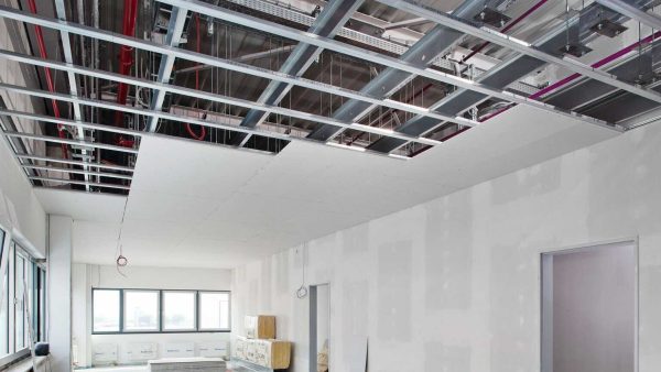 In der Trockenbauweise werden Komponenten zu bauphysikalischen leistungsfähigen Systemen gefügt, die auch den Anforderungen der Kreislaufwirtschaft gerecht werden. Bild: Protektorwerk, Gaggenau