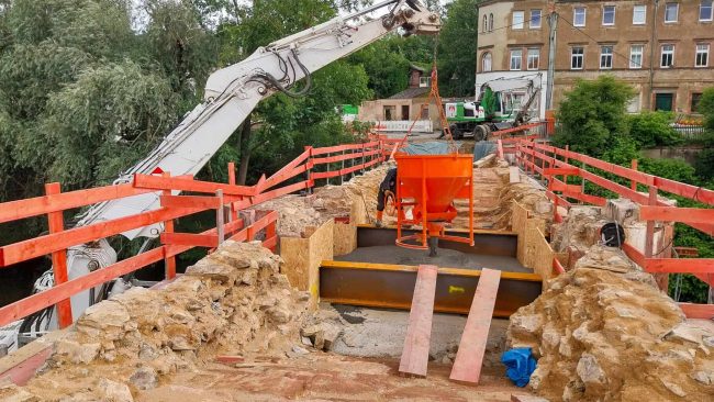 Der Liapor-Leichtbeton auf den freigelegten Gewölbebögen entlastet das historische Bauwerk um insgesamt rund 220 Tonnen. © Hundhausen-Bau GmbH Eisenach