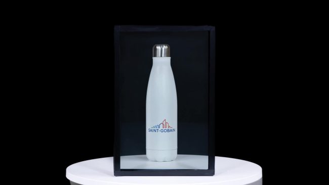 Die selektive Sonnenschutzbeschichtung Cool-Lite Xtreme 5123 sorgt dem Hersteller zufolge für neutrale gleichmäßige Farbwiedergabe bei geringer Reflexion. © Saint-Gobain Glass