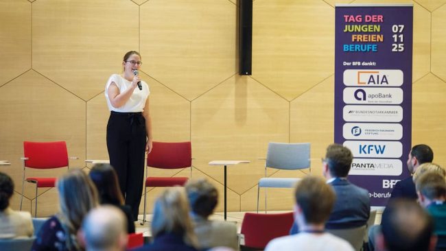 Gründungsmitglied des Forums „Junge Freie Berufe“: Bauingenieurin Maike Grüneberg © BFB/Henning Schacht