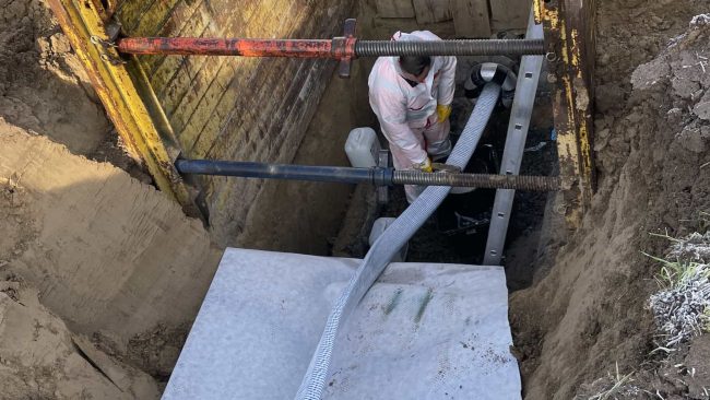 Im November 2025 hat die Sanierungstechnik Dommel ein Pilotprojekt abgeschlossen, bei dem 500 Meter Abwasserdruckleitung DN 200 PN 16 grabenlos mit der Primus Line-Technologie saniert wurden. © Sanierungstechnik Dommel