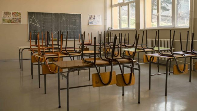 Innovative Konzepte wie Multiprojektmanagement bei 22 Schulen in Köln oder der Gebäudetyp E in Bayern zeigen, wie der Weg aus dem Sanierungsstau gelingen kann. © Getty Images - Dusan Stankovic