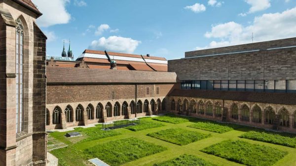 Das Architekturensemble bestehend aus Kreuzgängen, Kirche und Mönchshäusern schenkte der bayerische König einst dem Museumsgründer Hans von und zu Aufseß. © palladium.de / KS-Original