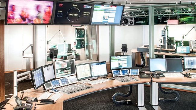 Medientechnik im Radiostudio des SWR 1 in Stuttgart © Frank Bayh & Steff Rosenberger-Ochs, Stuttgart