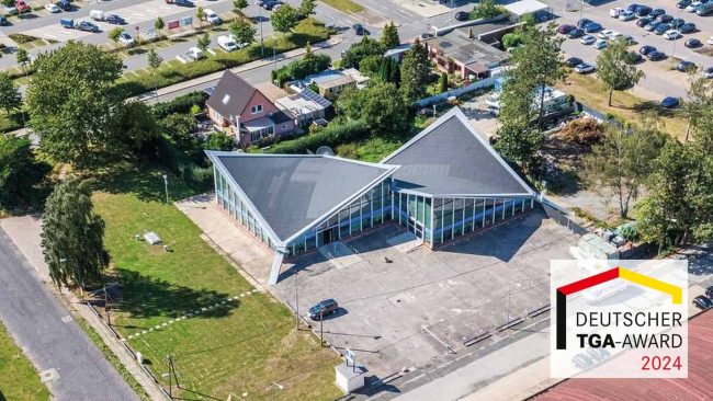 TGA-Award für Müther-Messehalle in Schutow © Foto: Junge Immobilien GmbH / © Logo TGA-Award: HUSS-MEDIEN
