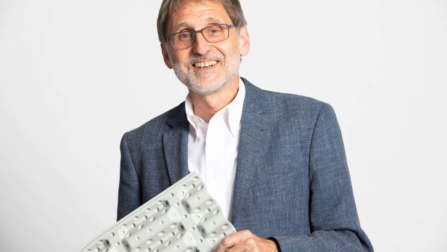 Prof. Dr.-Ing. Roland Koenigsdorff forscht am Institut für Gebäude- und Energiesysteme © HBC/Stefan Sättele