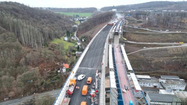 Talbrücke Rahmede kurz vor der Verkehrsfreigabe © Autobahn GmbH