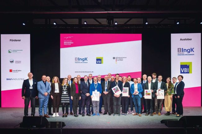 Die Preisträger des Deutschen Brückenbaupreises 2025 © BIngK/VBI/André Wirsig
