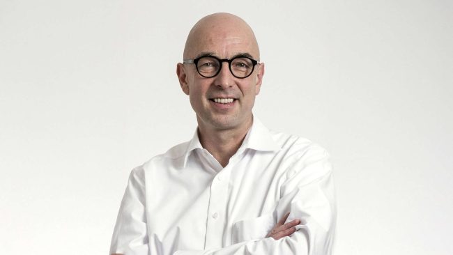 Prof. Dr.-Ing. Stephan Engelsmann, Gründer und geschäftsführender Gesellschafter des Ingenieurbüros Engelsmann Peters, Professor für Konstruktives Entwerfen und Tragwerkslehre an der Staatlichen Akademie der Bildenden Künste Stuttgart und Präsident der Ingenieurkammer Baden-Württemberg © Ingenieurkammer Baden-Württemberg