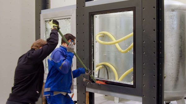 „Vandalismus“ findet im Gegensatz zum Einbruch nicht still und leise statt, sondern ungehemmt und vor laufender Kamera. © SÄLZER GmbH