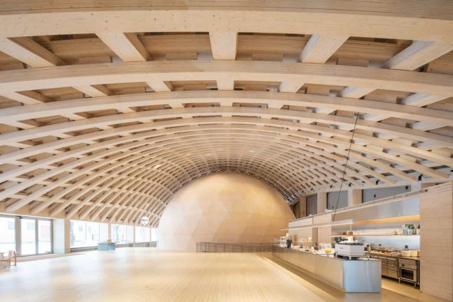 Bild 1: Der Wisdome in Stockholm mit seiner frei geformten Gitterschale ist eine ebenso konstruktive wie architektonische Meisterleistung. Was nach Fertigstellung fast selbstverständlich daher kommt, ist das Ergebnis eines iterativen Such- und Findungsprozesses. Parametrische Planungswerkzeuge halfen, den Siegerentwurf des Architekturwettbewerbs ins Machbare zu übersetzen. (Foto: Tekniska Museet – Anna Gerdén)