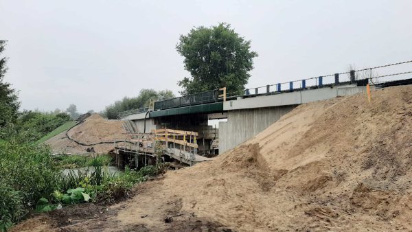 Erneuerung einer Eisenbahnüberführung Quelle: Harzing