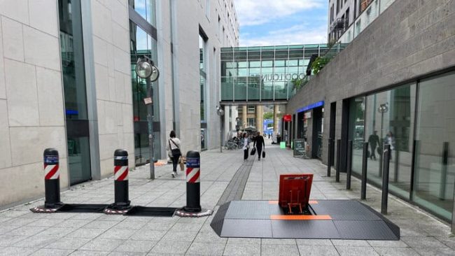 So wie hier in Stuttgart kommen die OktaBlocks in EM-Fanbereichen vieler deutscher Städte zum Einsatz. © Hörmann