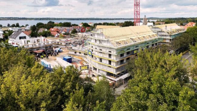 Auf einer Fläche von 9.800 Quadratmetern werden im neuen Quartier Cospuden in Markkleeberg sechs Mehrfamilienhäuser im Geschosswohnungsbau für Eigentumswohnungen