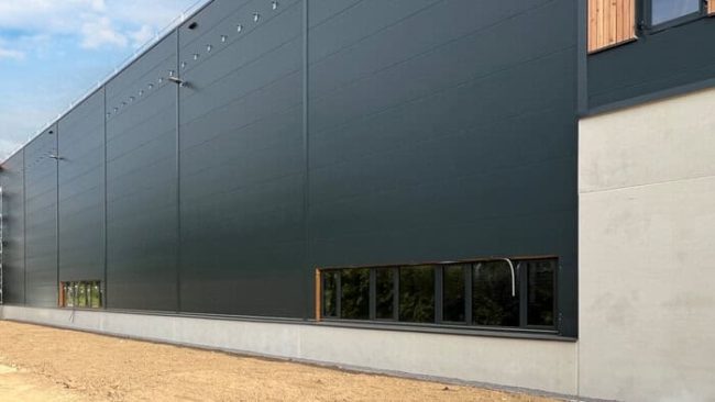 Der SEGRO Park Frechen ist dem Unternehmen zufolge ein Beispiel für nachhaltigen Industriebau mit XCarb-Stahl. © ArcelorMittal