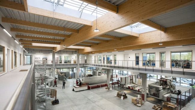 Beim Tragwerk setzt Brüninghoff auf eine hybride Skelettkonstruktion mit Betonfertigbauteilen. © Brüninghoff