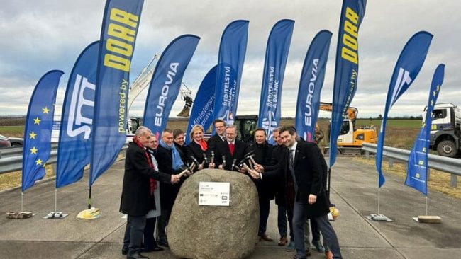 Feierliche Eröffnung der Arbeiten am neuesten Abschnitt der Ringstrasse von Běchovce nach D1 © PORR