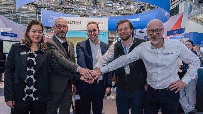 ALLPLAN und Dietrich‘s vereinbaren Kooperation im Bereich digitaler und nachhaltiger Planung von Gebäuden (v.l.n.r. Michaela Heinzl