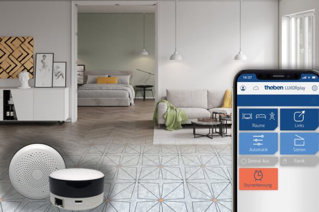 Die Integration smarter Assistenzsysteme wie z. B. Notrufsysteme gelingt ganz einfach. © Theben AG