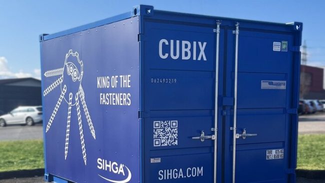 Der Lagercontainer Cubix von Sihga bietet griffbereit alle benötigten Verbinder