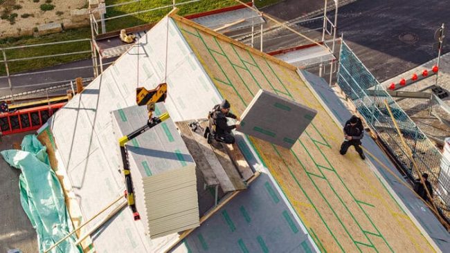 Die leichten PU-Platten werden CO2 neutral hergestellt. © Linzmeier / UlrichStudios