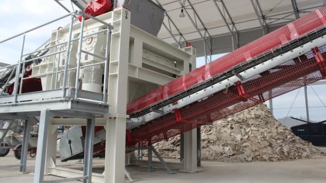 Blick in eine Gips Recyclinganlage. In puncto Wiederverwertung zeigt sich Gips besonders nachhaltig. © Bundesverband der Gipsindustrie e. V./Dr. H.-J. Kersten