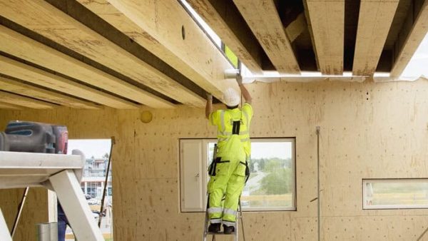 Die Grundlage für eine ressourcenschonende Bauweise wird bereits in den frühen Phasen eines Bauprojekts durch sorgfältiges Design und eine bewusste Materialauswahl gelegt. © Metsä Wood