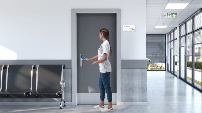 Der elektronische Beschlag XS4 One S von Salto ist auf Flexibilität ausgelegt und bietet damit eine praxistaugliche Lösung für viele Gebäudetype © Salto