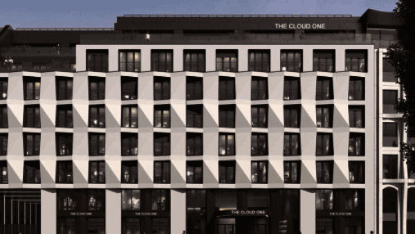 Mit dem Projekt Forty4 entsteht ein zukunftsweisendes Stadtquartier mit individuellen Fassaden mitten in Berlin-Friedrichshain. © Tchoban Voss Architekten