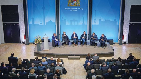 Parlamentarischer Abend in der Bayerischen Vertretung am 11.04.2024 in Berlin. © Henning Schacht